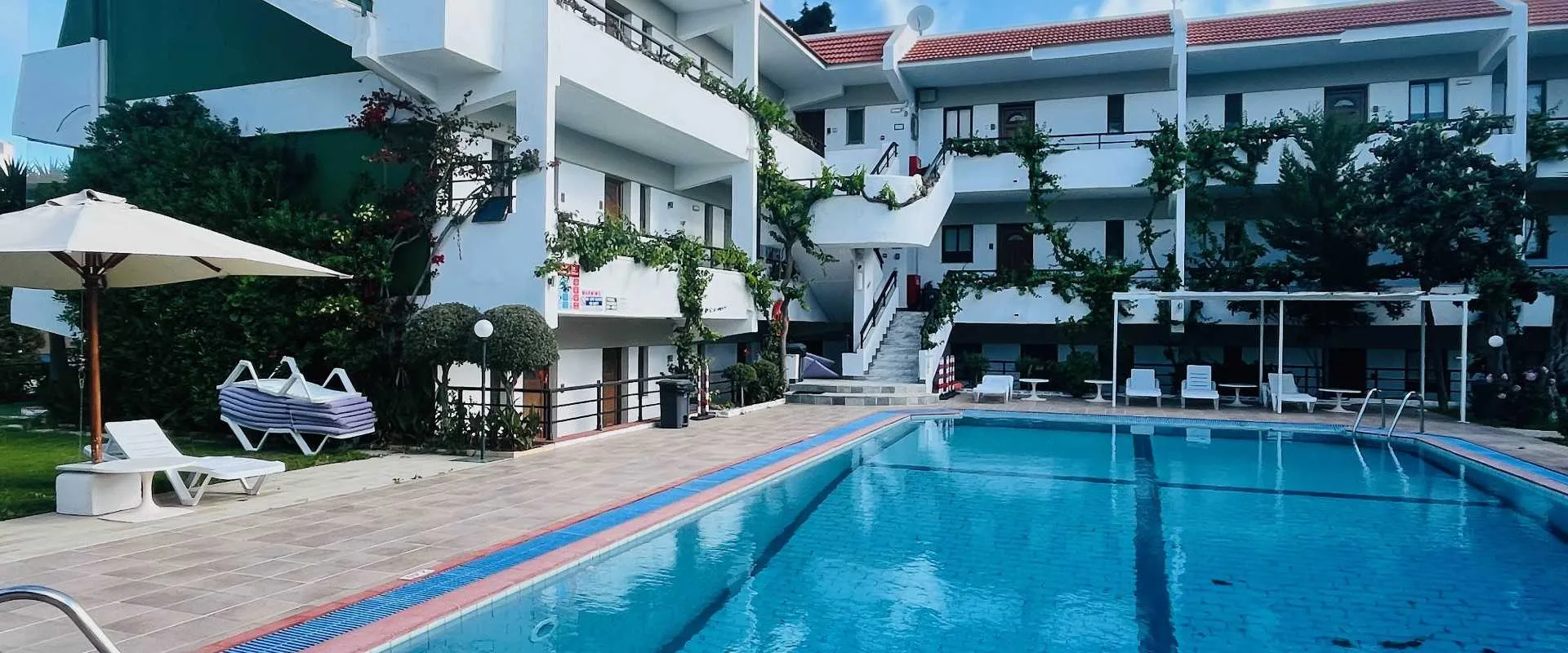 Terinikos Hotel Apartments Pool Garden