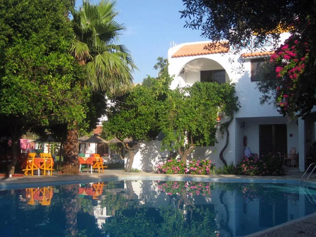 Oasis Hotel-Bungalows