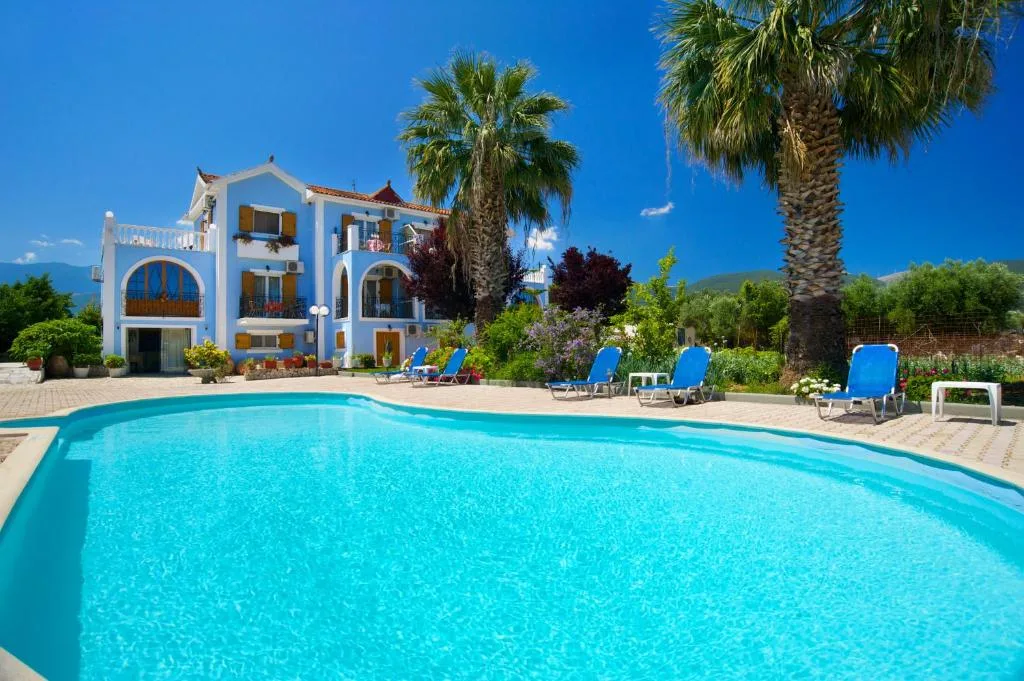 Nikos studios apartments