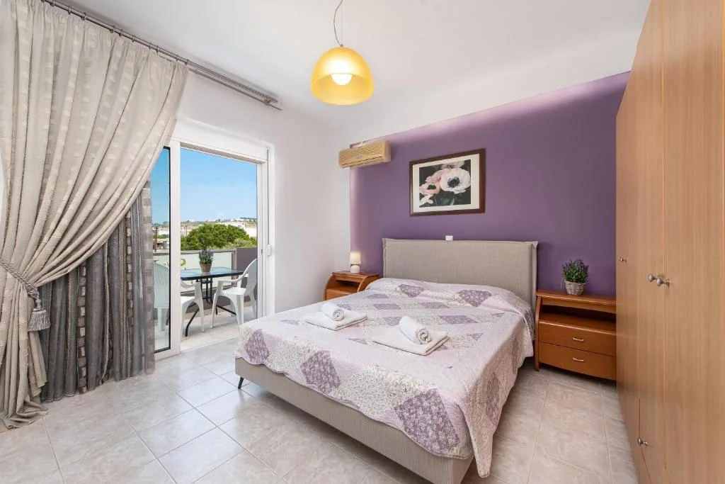 Savvas Apartment
