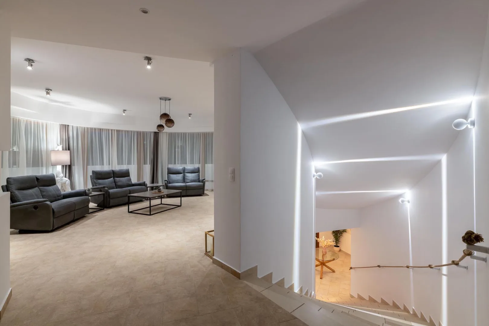 Hamilton Grand Villa