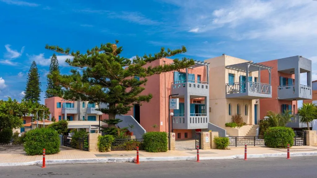 Marilisa Apartments