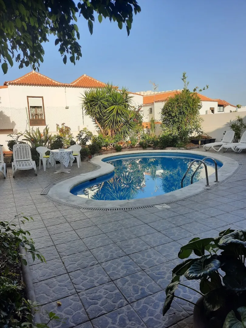 Las Americas Family Inn