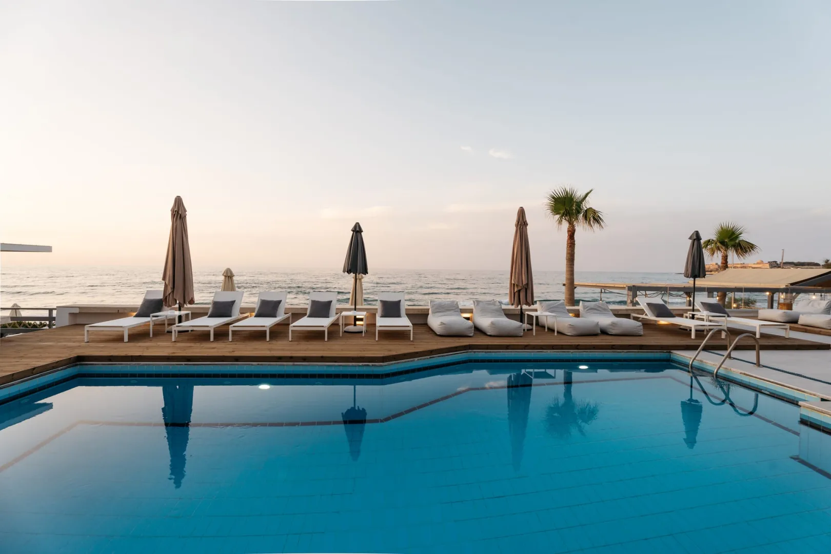 Petradi Beach Lounge Hotel