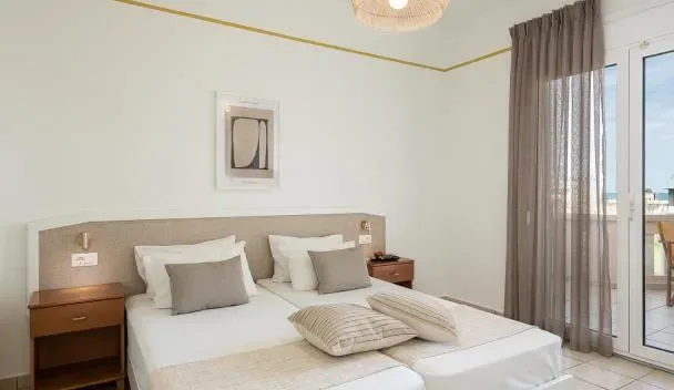Artemis Seafront Apartements