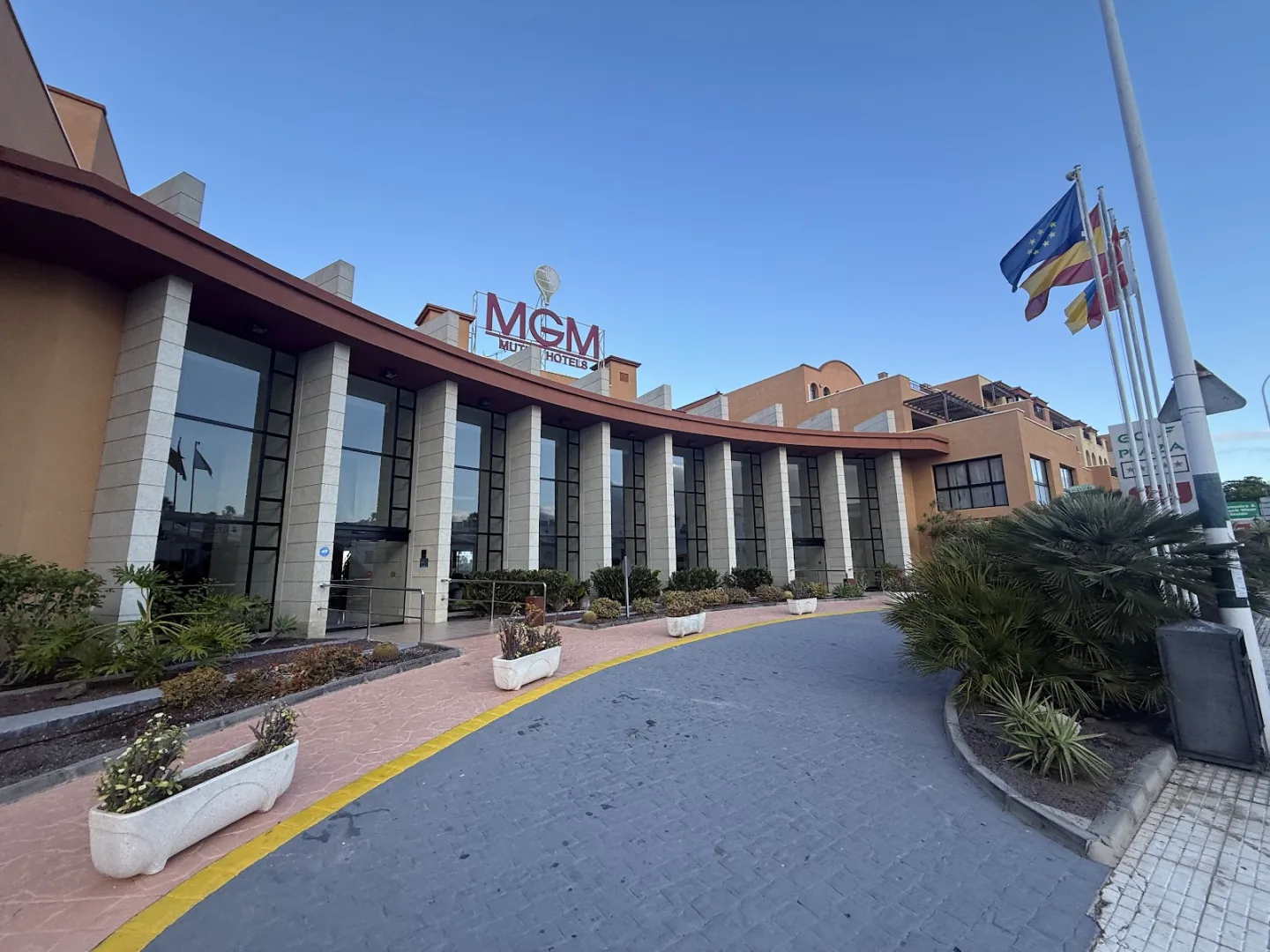 Grand Muthu Golf Plaza Hotel & Spa