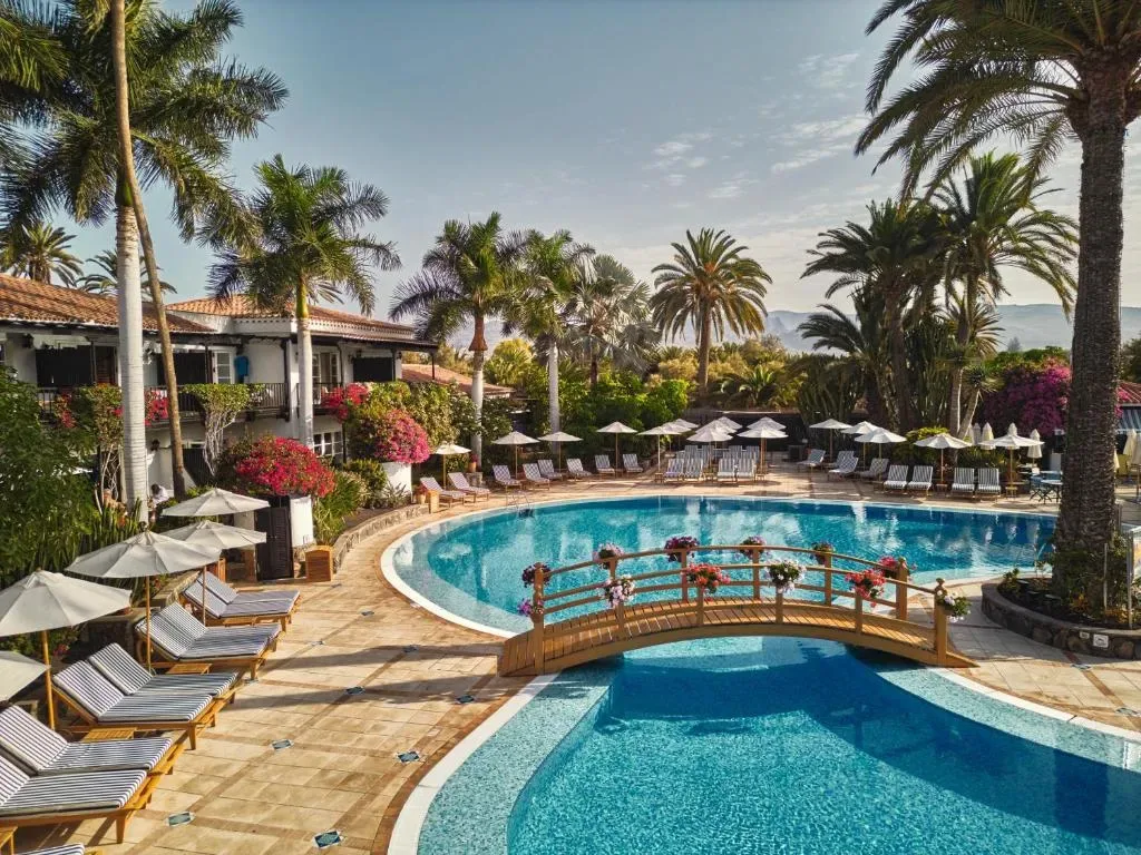 Bungalows Side Shore