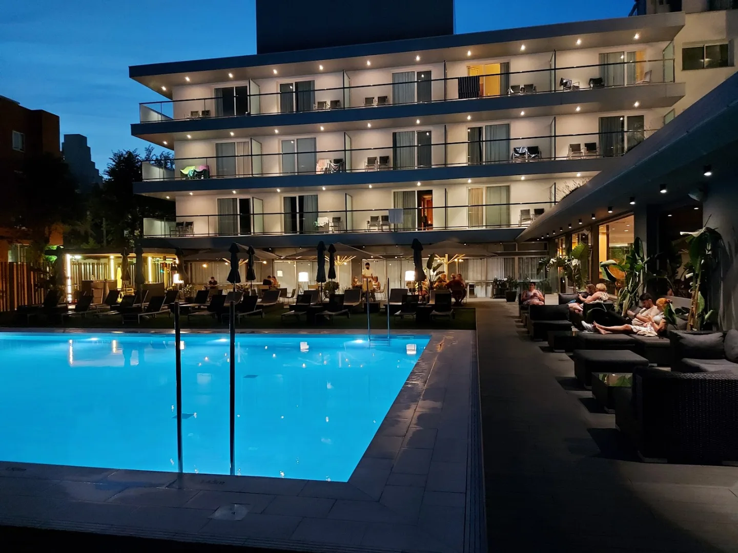 Hotel Astari