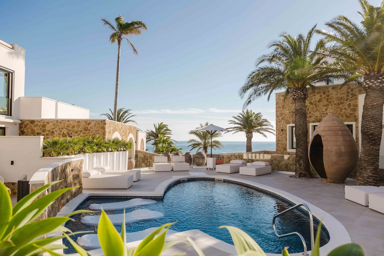 MiFlow Villas & Suites