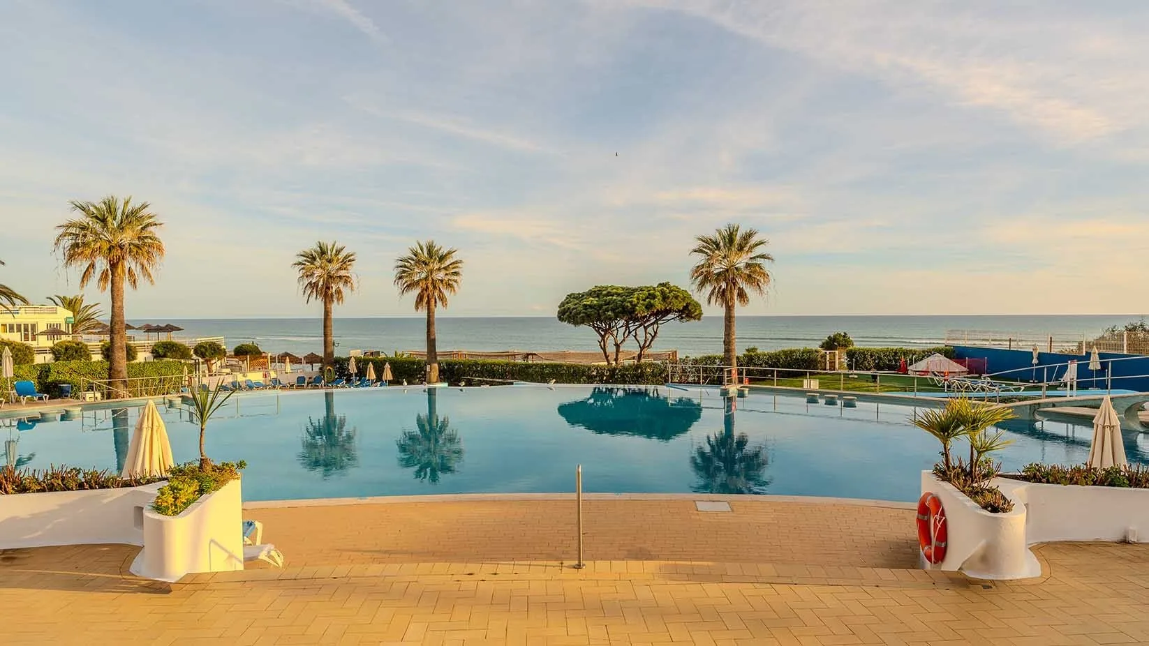 Grand Muthu Oura View Beach Club
